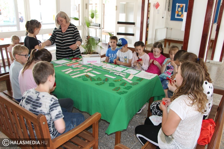 UJSAGCIKK Html 38fa4628